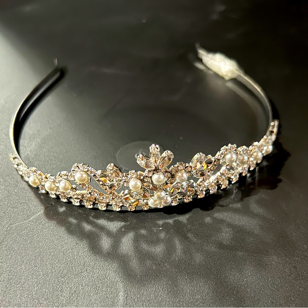 David's bridal Crown
